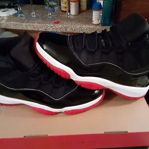 Jordans bred 11s